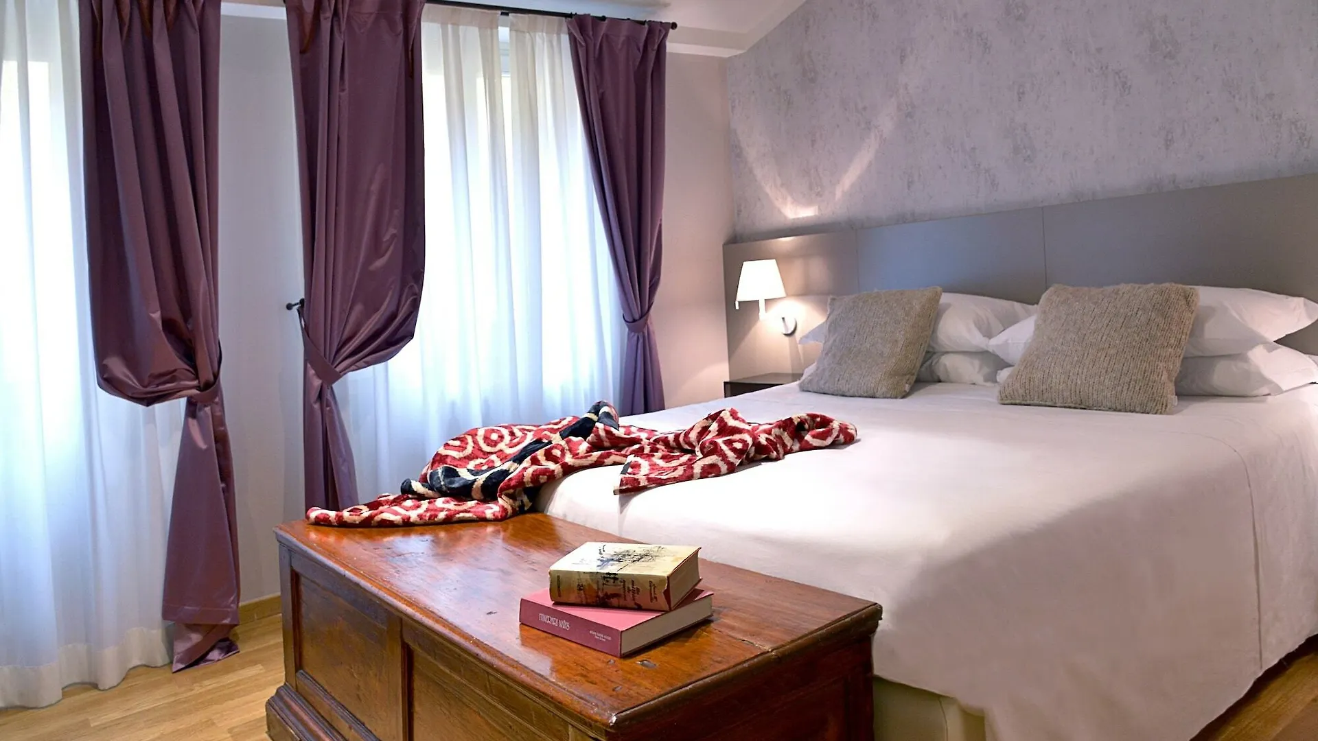 Al Cappello Rosso Suite Apartments Bolonia Włochy