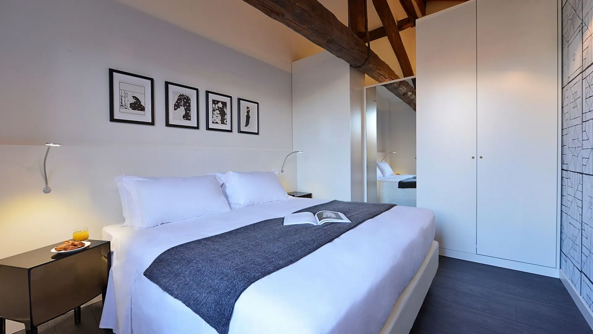 Al Cappello Rosso Suite Apartments 博洛尼亚 0*,  意大利